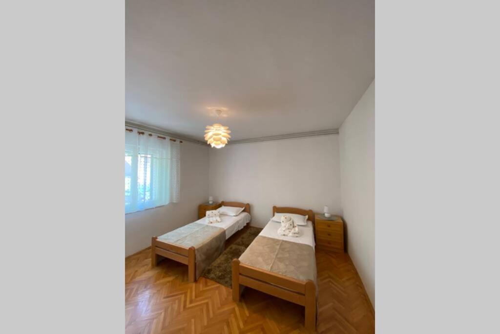 Comfy Apartment In A Quiet Neighborhood 希贝尼克 外观 照片